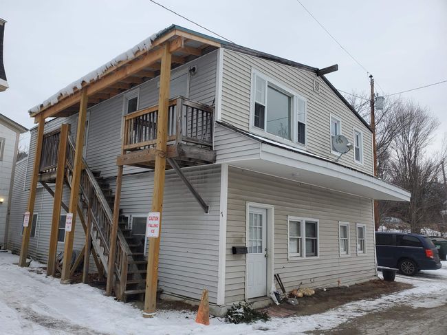 2 - 7 Cross St, Condo with 3 bedrooms, 1 bathrooms and null parking in Whitefield NH | Image 9