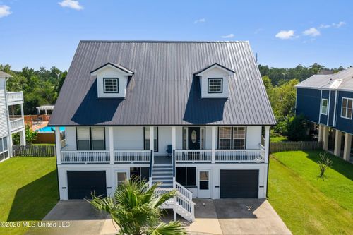5140 Atlantis Dr, Bay Saint Louis, MS, 39520-3832 | Card Image