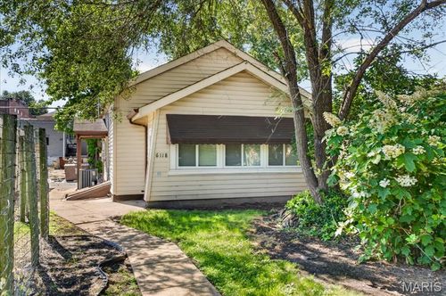 6118 Vermont Ave, Saint Louis, MO, 63111-2422 | Card Image