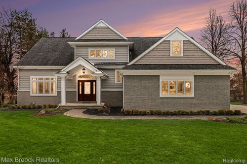 1725 Banmoor Dr, Troy, MI, 48084-1534 | Card Image