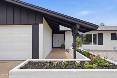 3453 W Hearn Rd, Phoenix, AZ, 85053-5690 | Card Image
