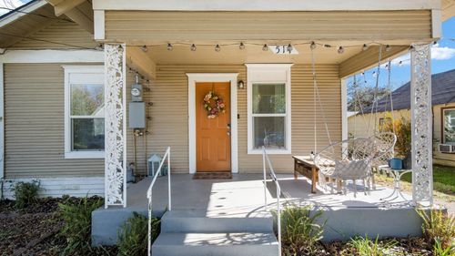 514 Ritchey St, Gainesville, TX, 76240-4332 | Card Image