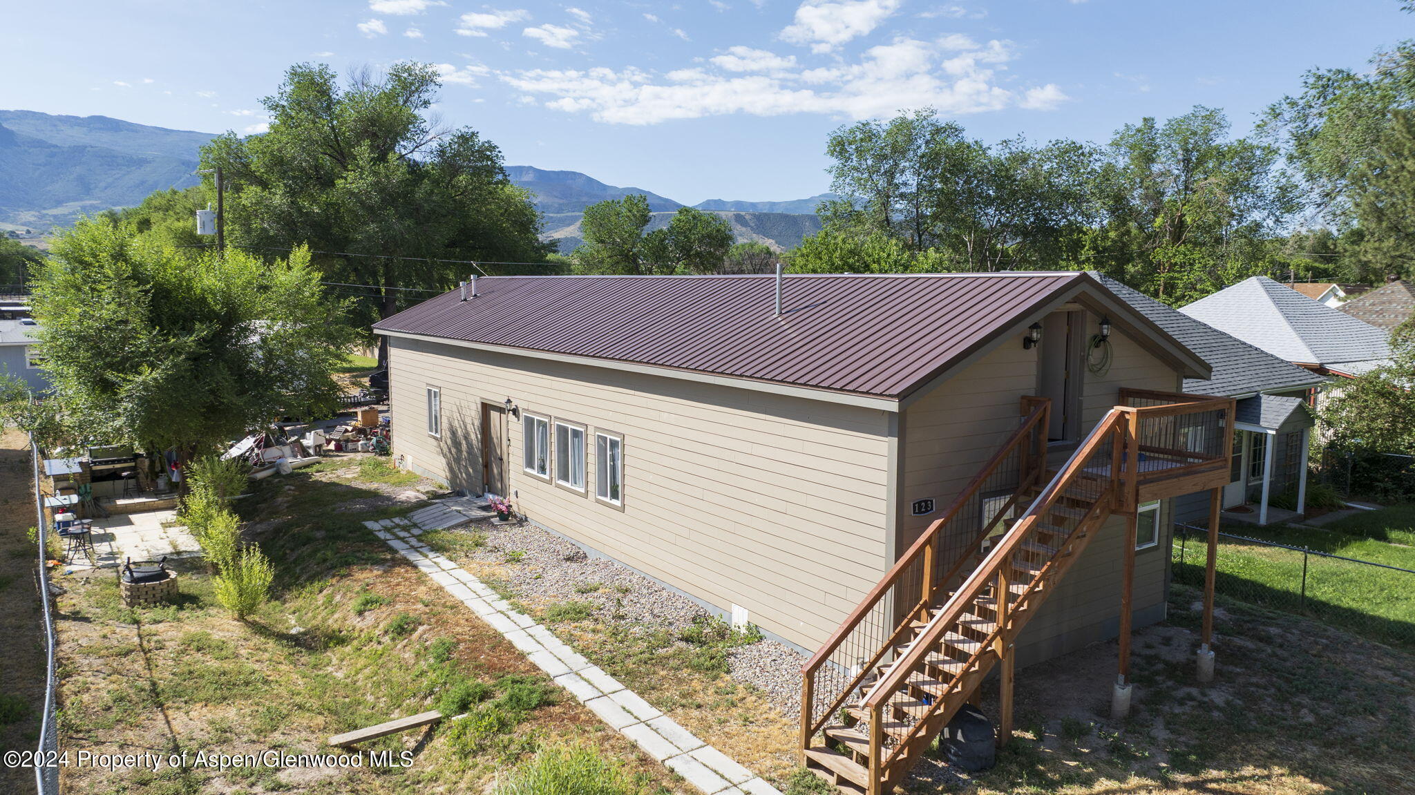 Hill Ct, Parachute, CO 81635