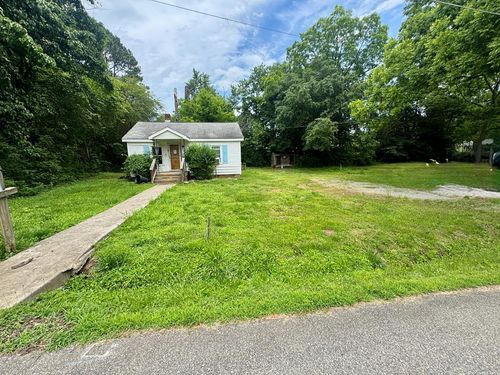 117 Pettus St, Chase City, VA, 23924-1549 | Card Image