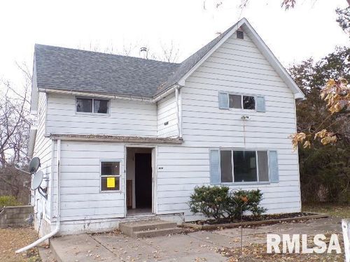 12080 100th Ave, Davenport, IA, 52804-9042 | Card Image