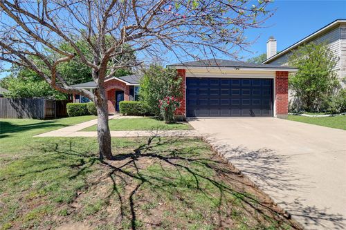 1305 Highcrest Dr, Burleson, TX, 76028-7473 | Card Image