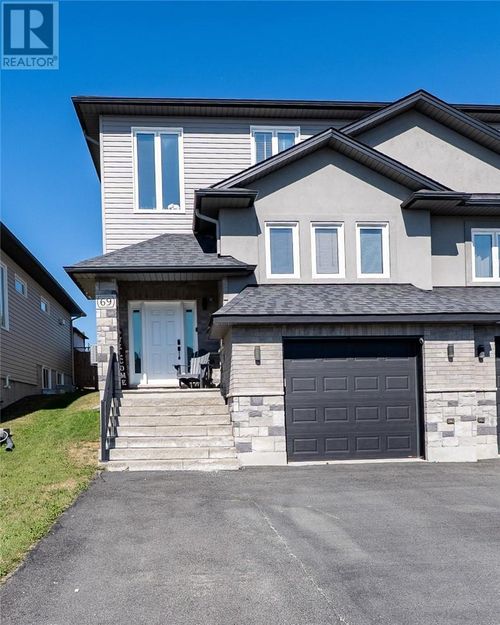 69 Birmingham Dr, House with 3 bedrooms, 3 bathrooms and null parking in Sudbury ON | Card Image