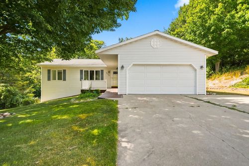 5119 Anna Dr, Traverse City, MI, 49684-9691 | Card Image