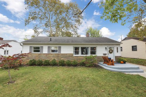 2714 Woodstock Rd, Upper Arlington, OH, 43221-1722 | Card Image