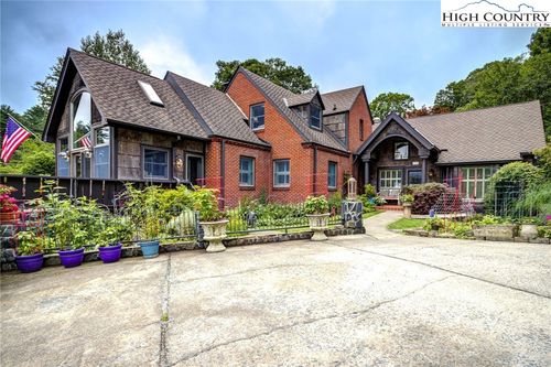216 Cherry Dr, Boone, NC, 28607-3717 | Card Image