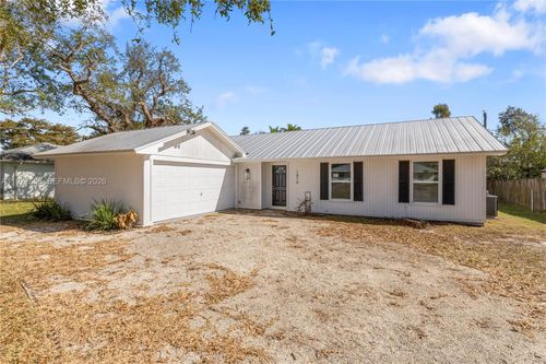 1816 14th Ave Sw, Vero Beach, FL, 32962-6884 | Card Image