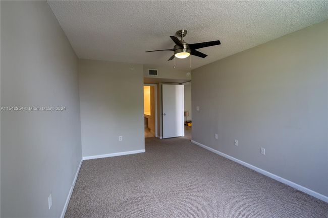 APT-307 - 2711 Ocean Club Blvd, Condo with 2 bedrooms, 2 bathrooms and null parking in Hollywood FL | Image 15