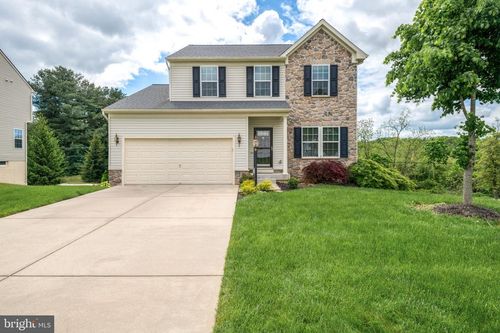 671 Sunglow Dr, SHREWSBURY, PA, 17361-3304 | Card Image