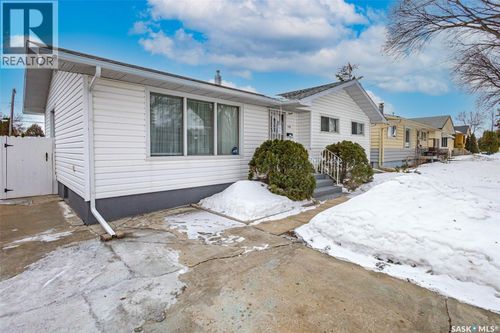 318 Montreal Ave N, Saskatoon, SK, S7L3N8 | Card Image
