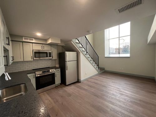 25-160 Seabury St, Fall River, MA, 02720-4929 | Card Image