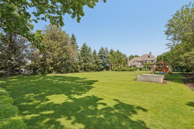 1601 Cedar Bend, House other with 5 bedrooms, 4 bathrooms and null parking in Hartland WI | Image 96