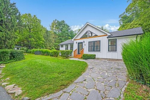 15 Lincoln Rd, Croton-On-Hudson, NY, 10520-3413 | Card Image