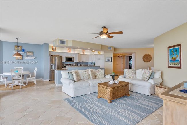 APT-7C - 3000 N Highway A1a, Condo with 3 bedrooms, 3 bathrooms and null parking in Hutchinson Island FL | Image 6