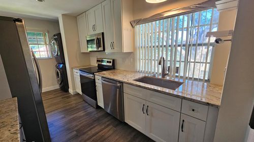 6560 Via Regina, Boca Raton, FL, 33433-3909 | Card Image