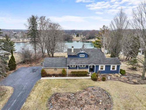 27052 W Lakeview Dr S, Lake Barrington, IL, 60084-2338 | Card Image