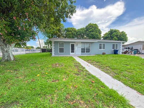 3645 Nw 195th Ter, Miami Gardens, FL, 33056-2237 | Card Image