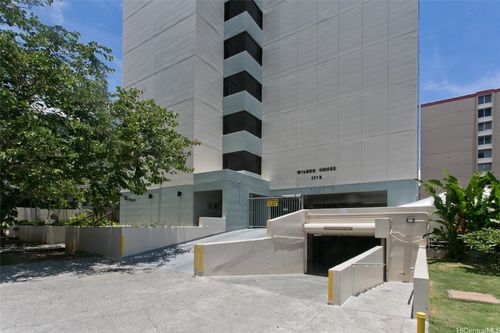 207-1114 Wilder Ave, Honolulu, HI, 96822-2739 | Card Image