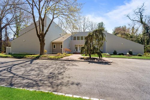 91 Hoaglands Ln, Glen Head, NY, 11545-2009 | Card Image