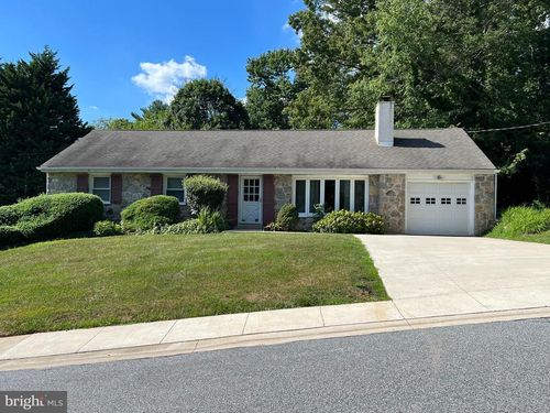 319 Meetinghouse Ln, MEDIA, PA, 19063-1615 | Card Image