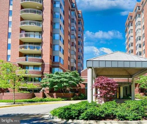 2-1208-5802 Nicholson Ln, ROCKVILLE, MD, 20852-2965 | Card Image