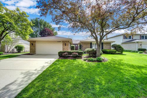 1129 S Salem Ln, Arlington Heights, IL, 60005-3047 | Card Image