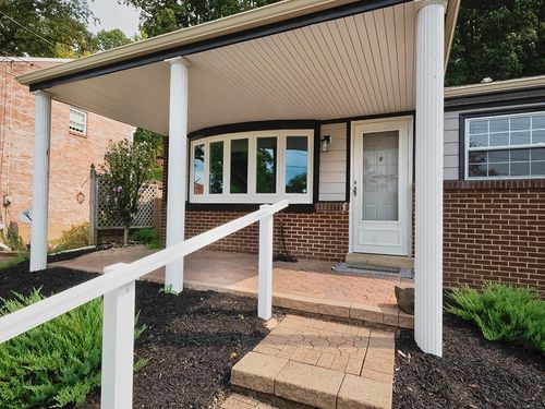 863 Blue Ridge Rd, Pittsburgh, PA, 15239-2804 | Card Image