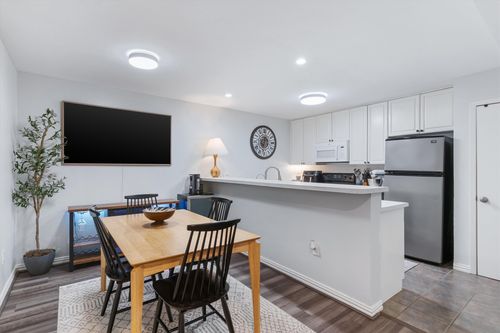 apt-148-7510 Holly Hill Dr, Dallas, TX, 75231-4521 | Card Image