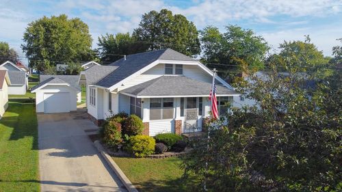 316 E Main St, Hayfield, MN, 55940-2100 | Card Image