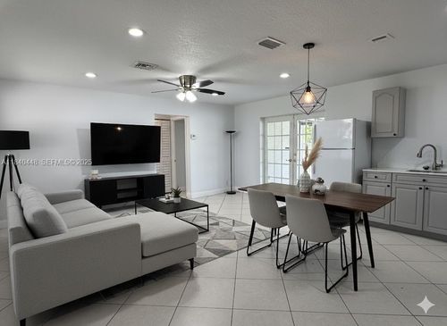 433 Sw 28th Ave, Fort Lauderdale, FL, 33312-2046 | Card Image