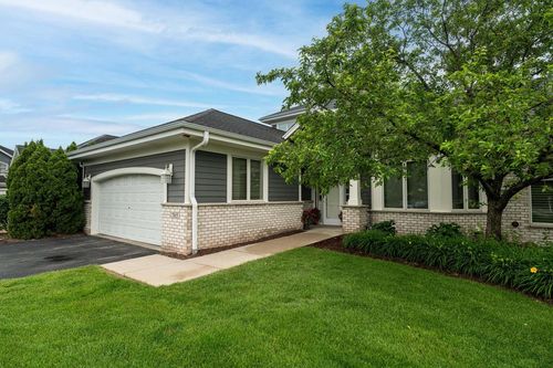 b-765 Bay Court, Brookfield, WI, 53005 | Card Image