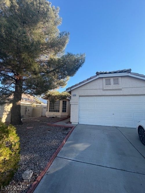 226 Cimarron Village Way, Henderson, NV, 89012-2161 | Card Image