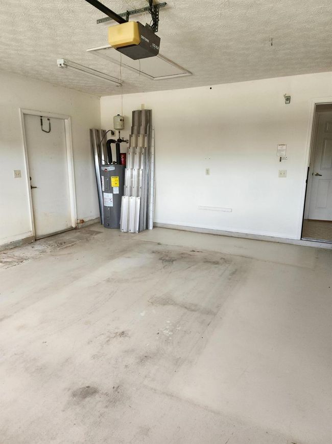 3625 Sw Masilunas St, House other with 3 bedrooms, 2 bathrooms and null parking in Port St Lucie FL | Image 13