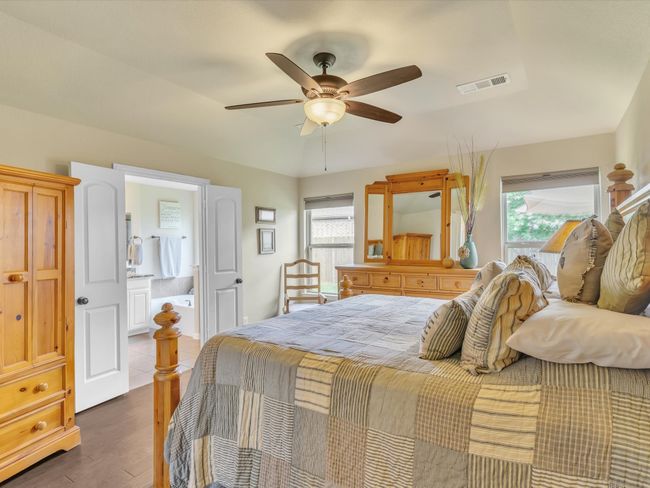 8645 Running River Ln, House other with 3 bedrooms, 2 bathrooms and null parking in Fort Worth TX | Image 26