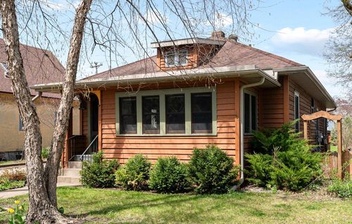 1807 Madison Street, La Crosse, WI, 54601 | Card Image