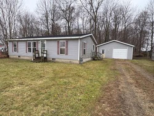 466 Richard St, Quincy, MI, 49082-9454 | Card Image