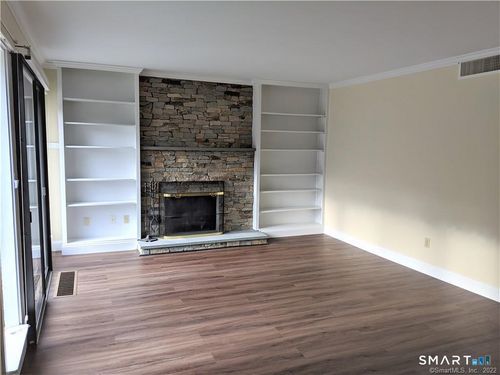 e-593 Heritage Vlg, Southbury, CT, 06488-1421 | Card Image