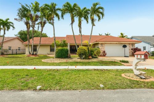 19460 Nw 8th St, Pembroke Pines, FL, 33029-3257 | Card Image