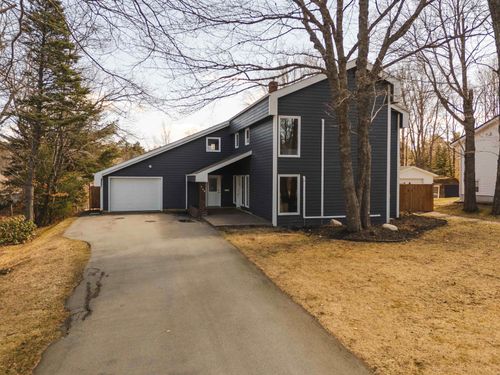 140 Pinecrest Blvd, Bridgewater, NS, B4V3R4 | Card Image