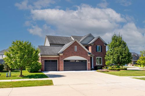 17646 Kite Dr, Macomb, MI, 48042-1214 | Card Image