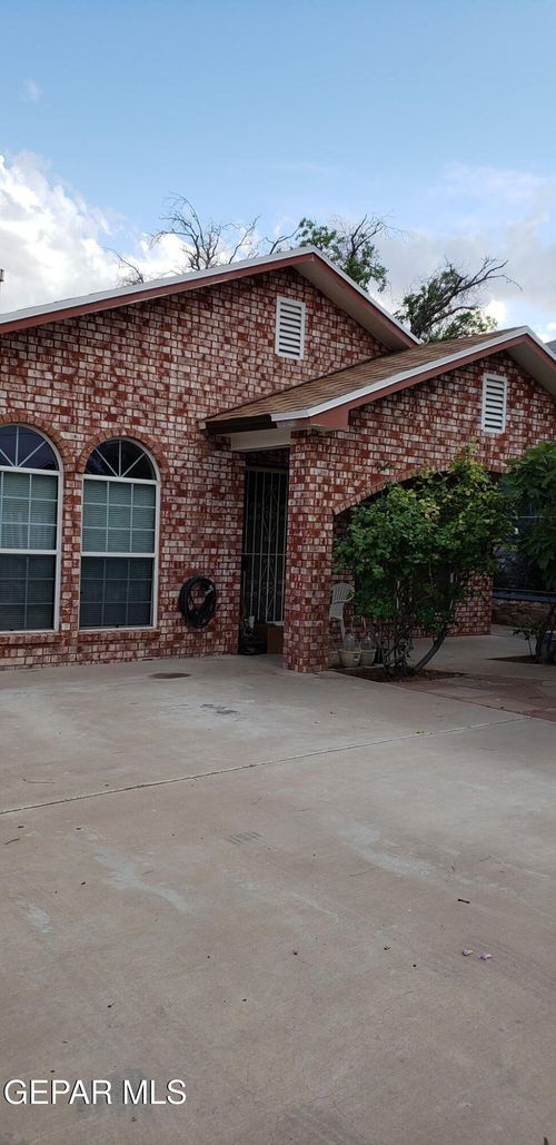 3026 Douglas A & B Avenue, El Paso, TX, 79903 | Card Image