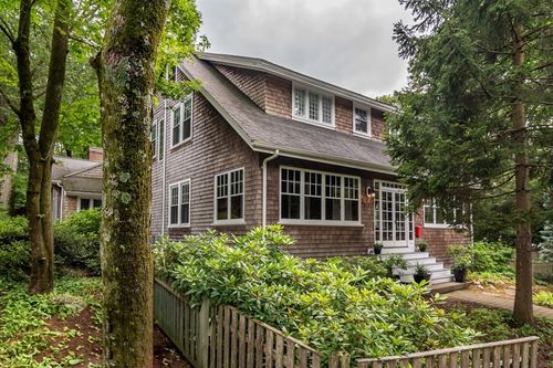 500 Worcester St, Wellesley, MA, 02481-4917 | Card Image