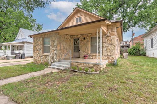 222 N 1st St, Arkansas City, KS, 67005-2402 | Card Image