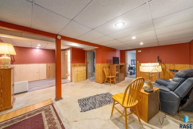 2013 E Sylvan Cir, House other with 4 bedrooms, 2 bathrooms and null parking in Brandon SD | Image 36