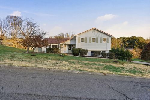 2085 Seven Oaks Dr, Morristown, TN, 37814-1480 | Card Image