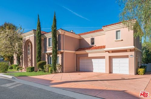 11221 Briarcliff Ln, Studio City, CA, 91604-4277 | Card Image